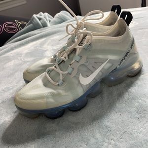 NIKE AIR VAPORMAX